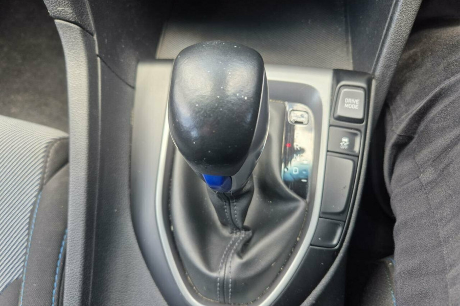 2019 MY20 Hyundai Veloster JS  Hatch Image 18