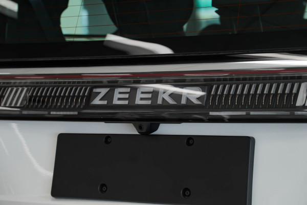 2025 Zeekr 009  EF2  People Mover Image 13