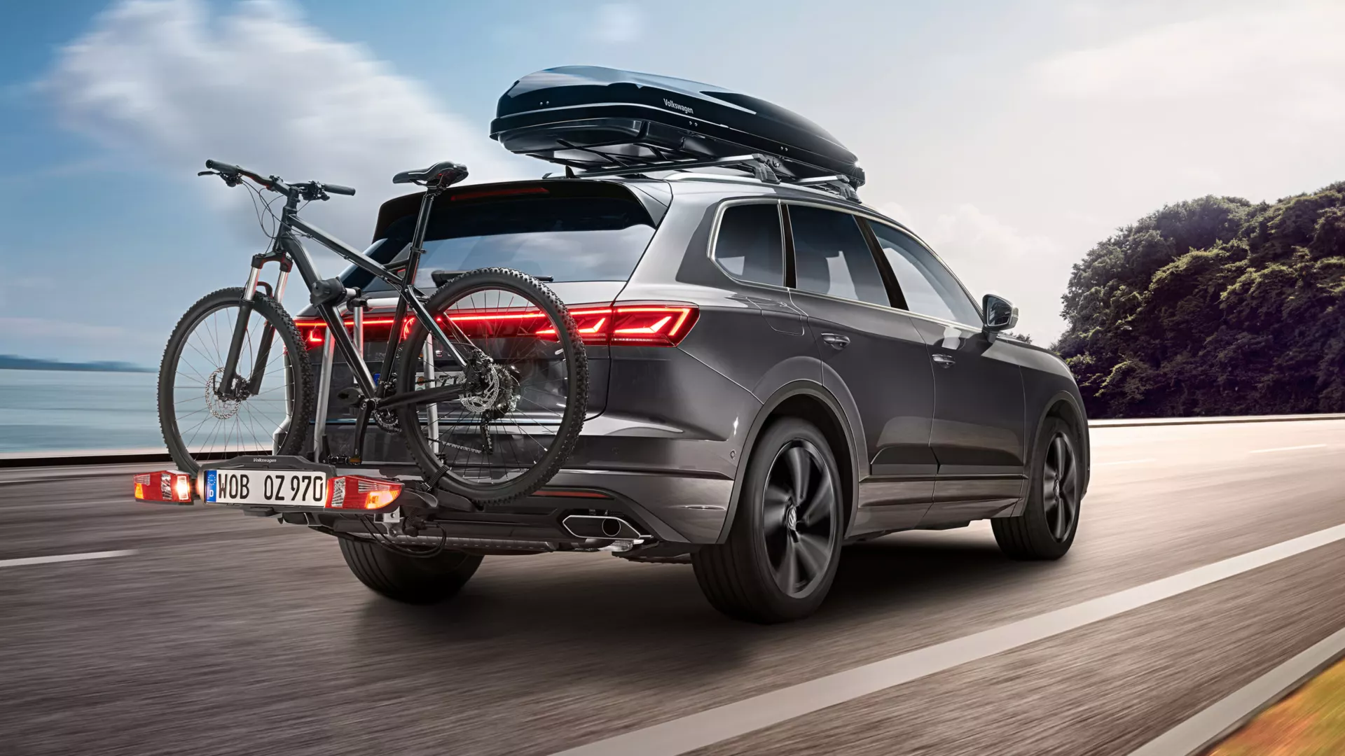 Towbar bike carrier