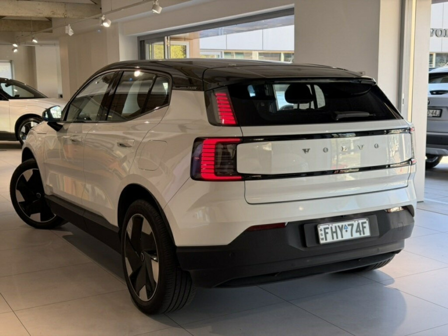2024 Volvo EX30  Single Motor Extended Range Plus SUV Image 7