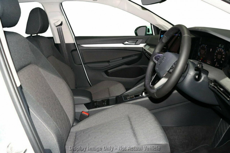 2026 Volkswagen Golf 8.5 110TSI Life Hatch Image 6