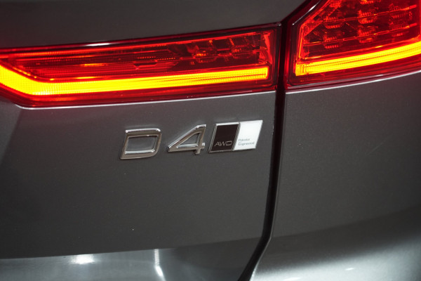 2020 Volvo XC60 UZ D4 Inscription SUV image 12