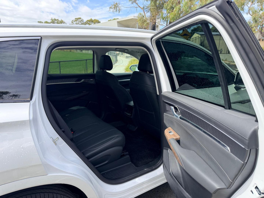 2025 MG QS IS31 Essence SUV Image 9