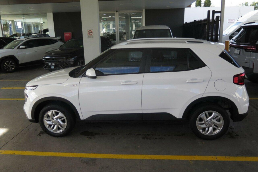 2023 Hyundai Venue QX.V5 Elite SUV Image 8