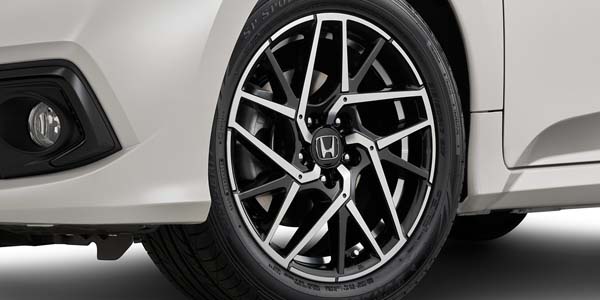 <img src="17" ALLOY WHEELS SILVER STRIPE