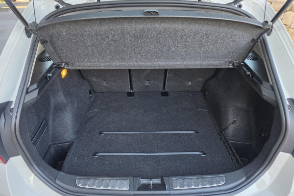 2014 MY15 BMW X1 E84 sDrive18d SUV Image 16