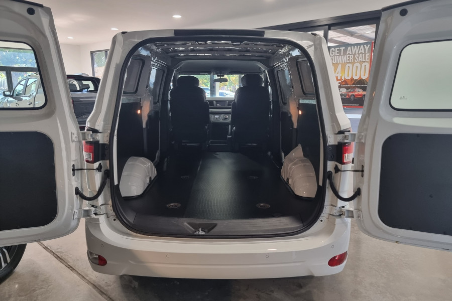 2024 LDV G10 SV7C + Van Image 12
