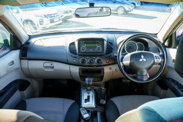 2013 MY14 Mitsubishi Triton MN GLX Ute Image 14