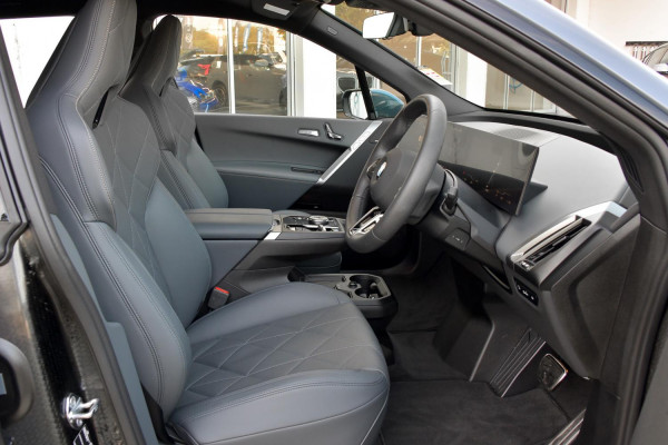 2026 BMW iX I20 xDrive45 M Sport SUV image 6