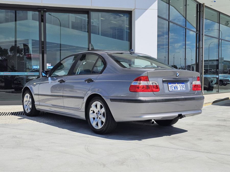 2004 BMW 3 Series E46 318i M Sport Sedan Image 4