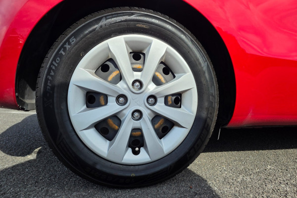 2013 Kia Rio UB S Hatch Image 31