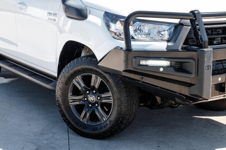 2022 Toyota HiLux GUN126R SR Cab Chassis Image 6