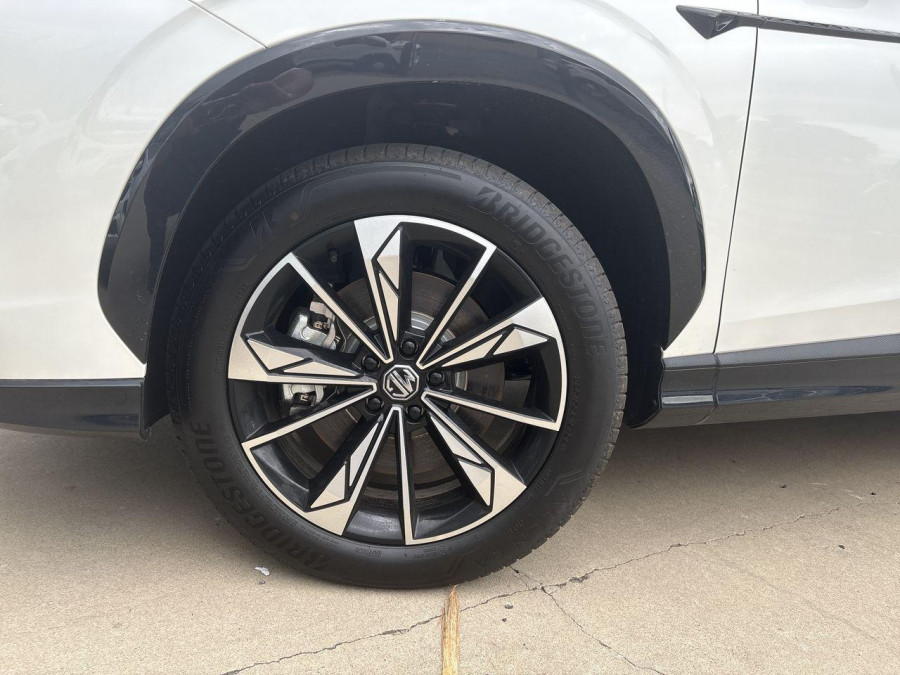 2025 MG HS AS33H Essence Hybrid+ SUV Image 10