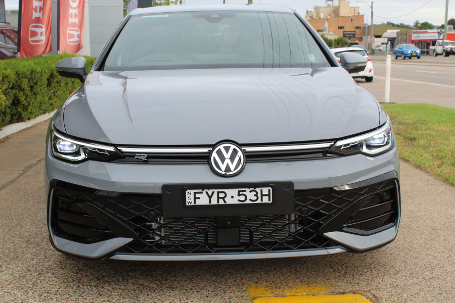 2025 Volkswagen Golf 8.5 110TSI R-Line Hatch Image 2
