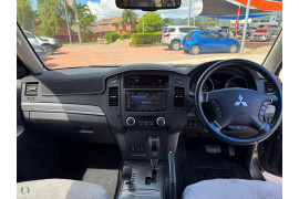 2013 MY14 Mitsubishi Pajero NW VR-X SUV