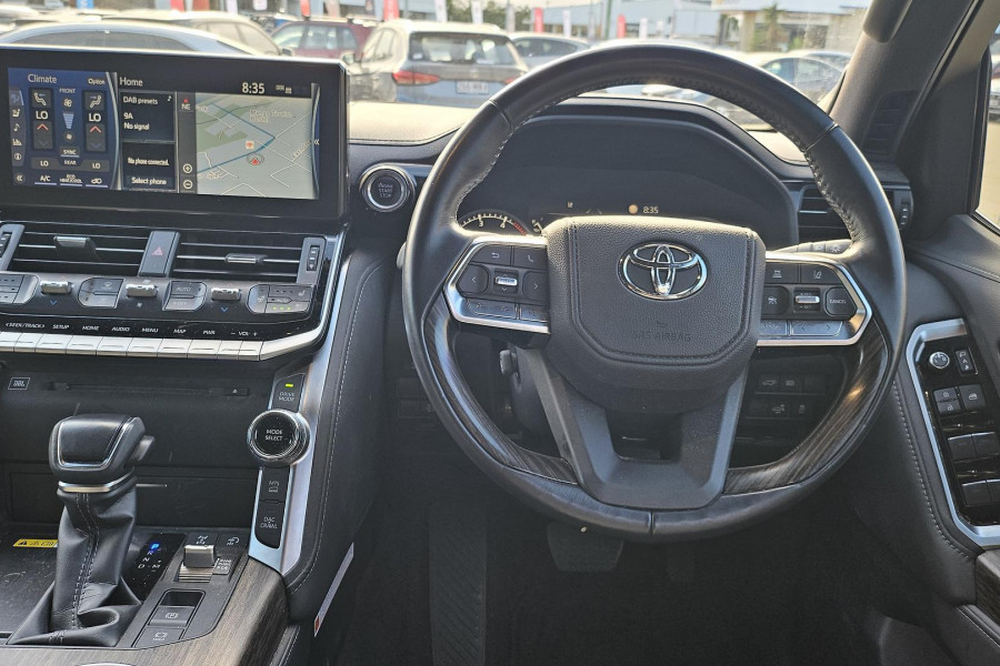 2022 Toyota LandCruiser FJA300R Sahara SUV Image 16