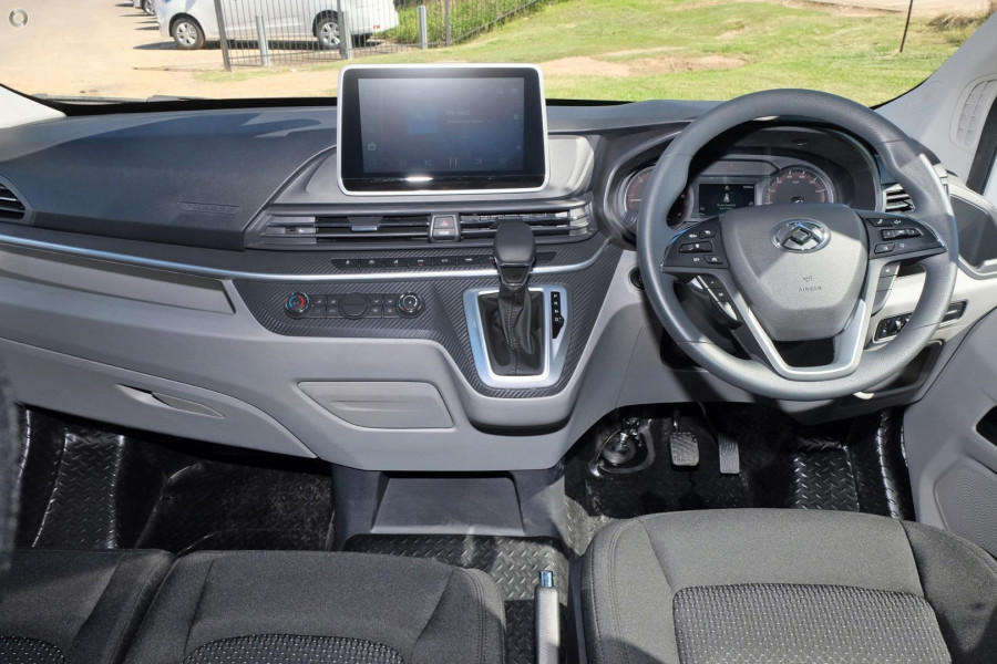 2023 LDV Deliver 9  11-Seat Bus Image 8
