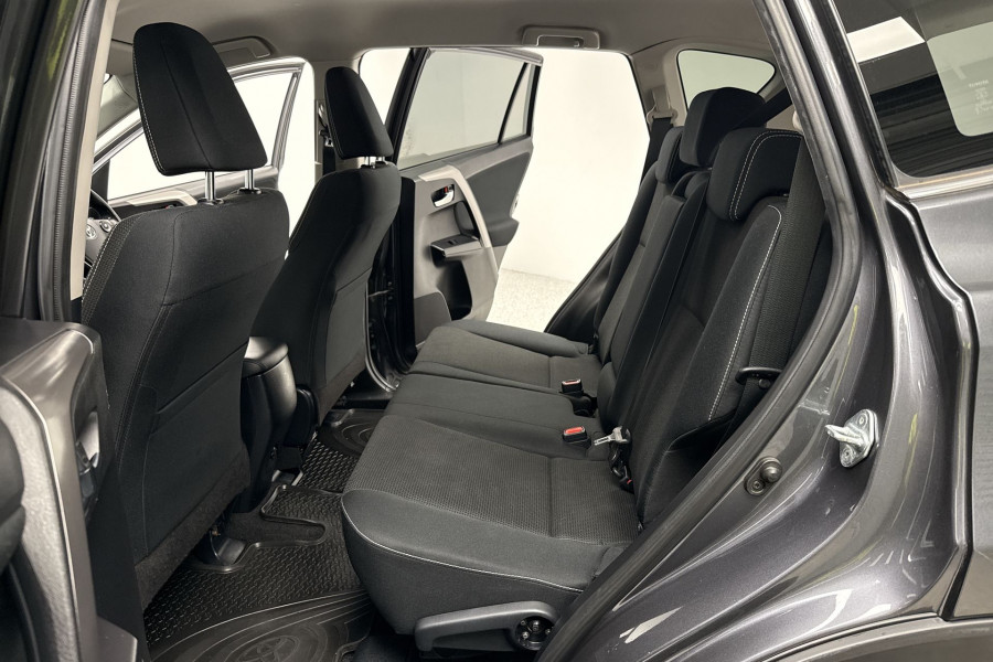 2016 Toyota RAV4 GXL SUV Image 12