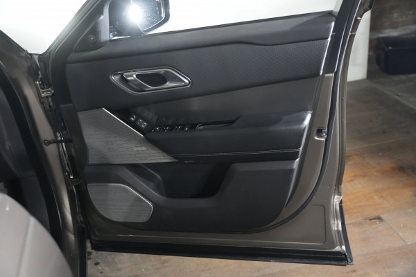 2018 Land Rover Range Rover Velar L560 D300 SE SUV