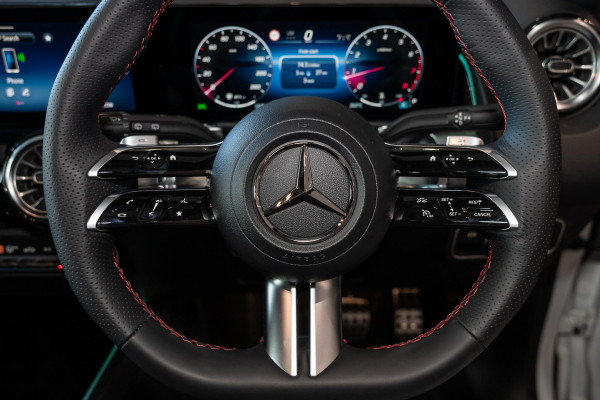 2026 MY25 Mercedes-Benz GLB-Class X247 GLB200 SUV image 11