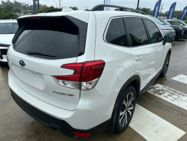 2020 Subaru Forester S5 2.5i Premium SUV image 4