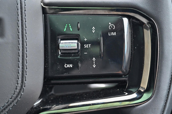 2025 Land Rover Range Rover Sport L461 D250 Dynamic SE SUV image 17