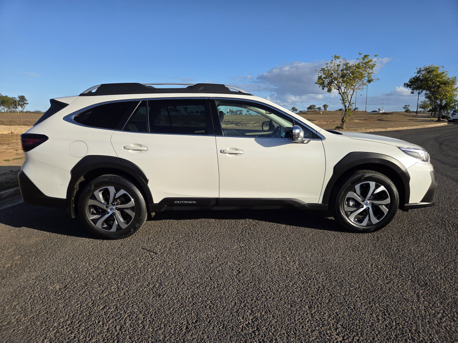 2022 Subaru Outback 6GEN AWD Touring SUV Image 2