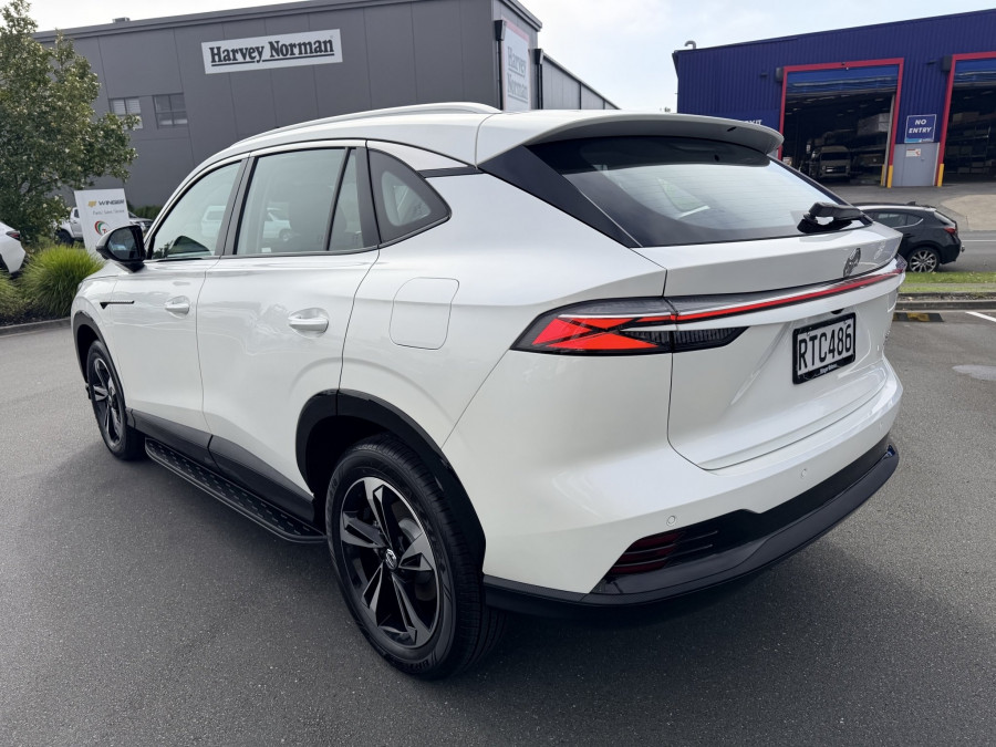 2026 MG HS Super Hybrid Excite SUV Image 4