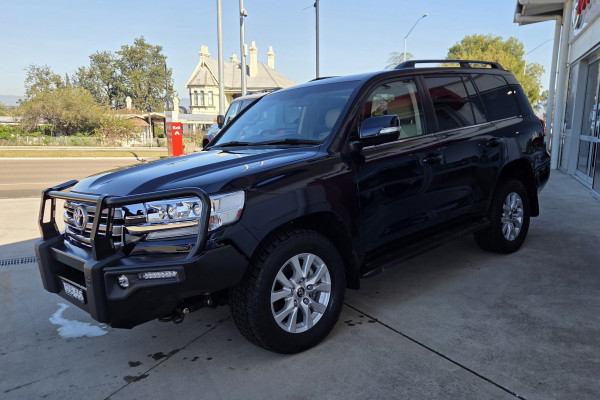2019 Toyota LandCruiser VDJ200R VX SUV Image 13