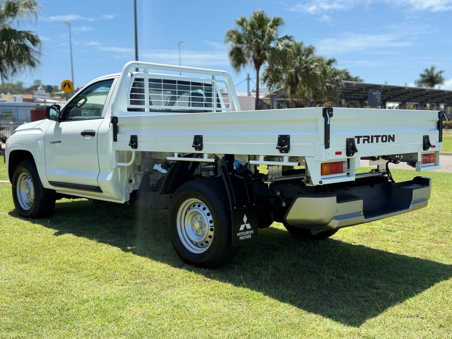 2026 Mitsubishi Triton MV  GLX Cab Chassis Image 5