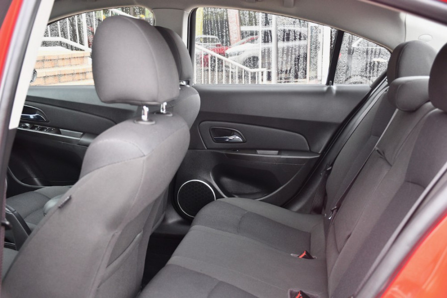 2014 Holden Cruze Vehicle Description. JH  II MY14 EQUIPE SED 4DR SA 6SP 1.8I Equipe Sedan Image 7