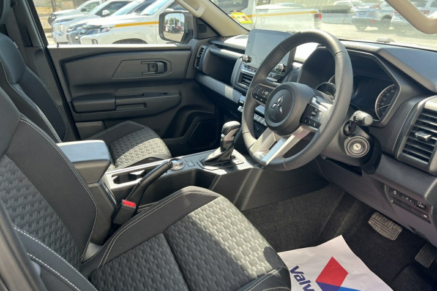 2024 MY24.5 Mitsubishi Triton MV GLX-R Ute Image 11