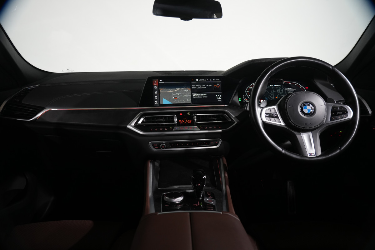 2022 BMW X6 M50i Coupe