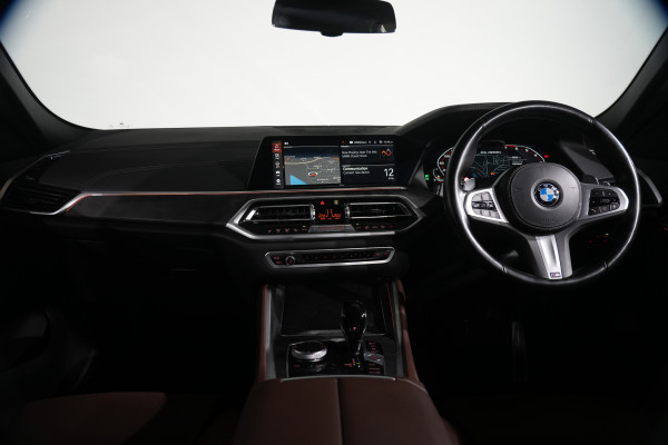 2022 BMW X6 M50i Coupe image 14