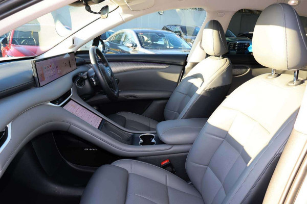 2025 MG IM6 S12L Performance SUV Image 7