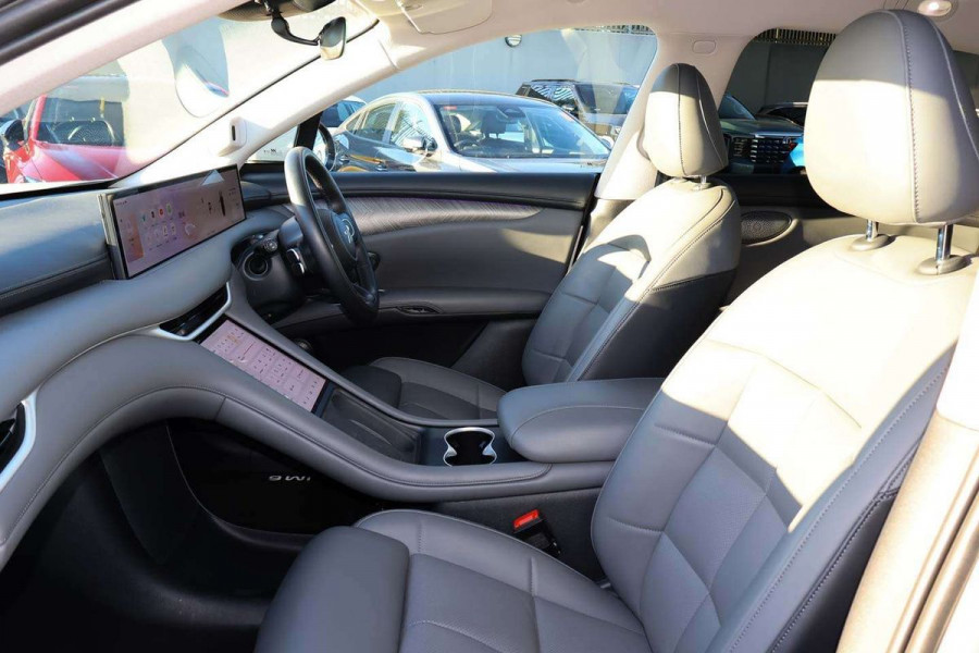 2025 MG IM6 S12L Performance SUV Image 7