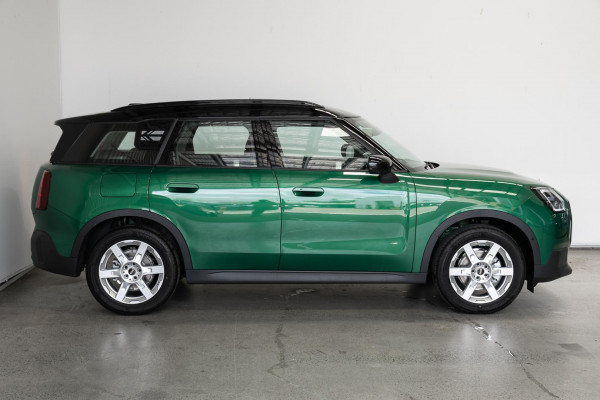 2025 MINI Countryman U25 C Classic SUV image 3