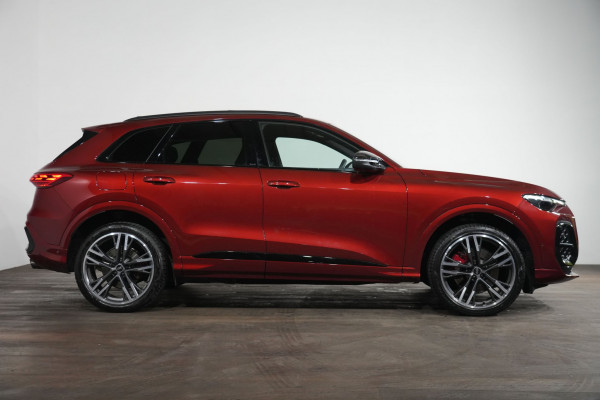 2025 Audi SQ5 FY  SUV Image 4