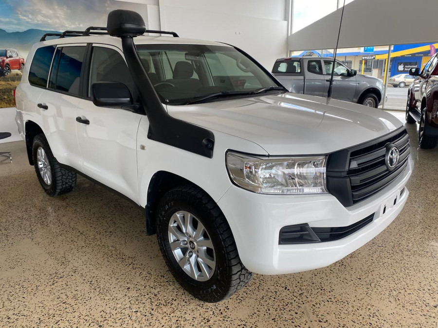 2019 Toyota Landcruiser VDJ200R GX Suv Image 3