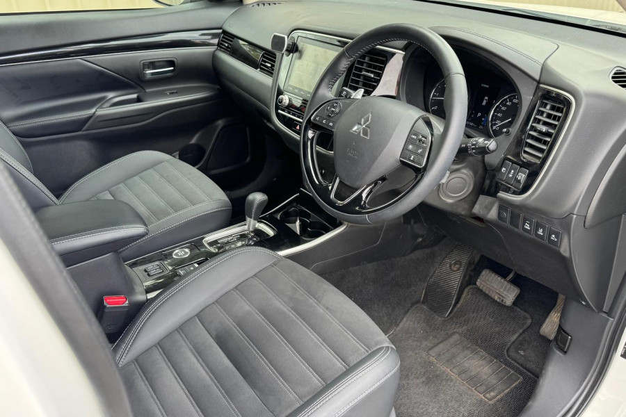 2020 MY21 Mitsubishi Outlander ZL LS SUV Image 19