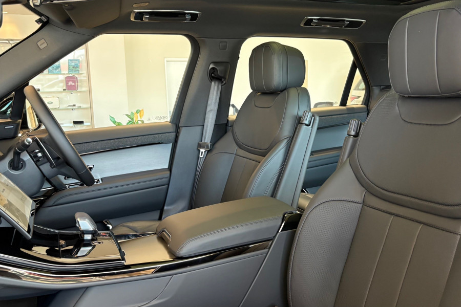 2024 MYon Land Rover Range Rover Sport L494 Dynamic SE SUV Image 14