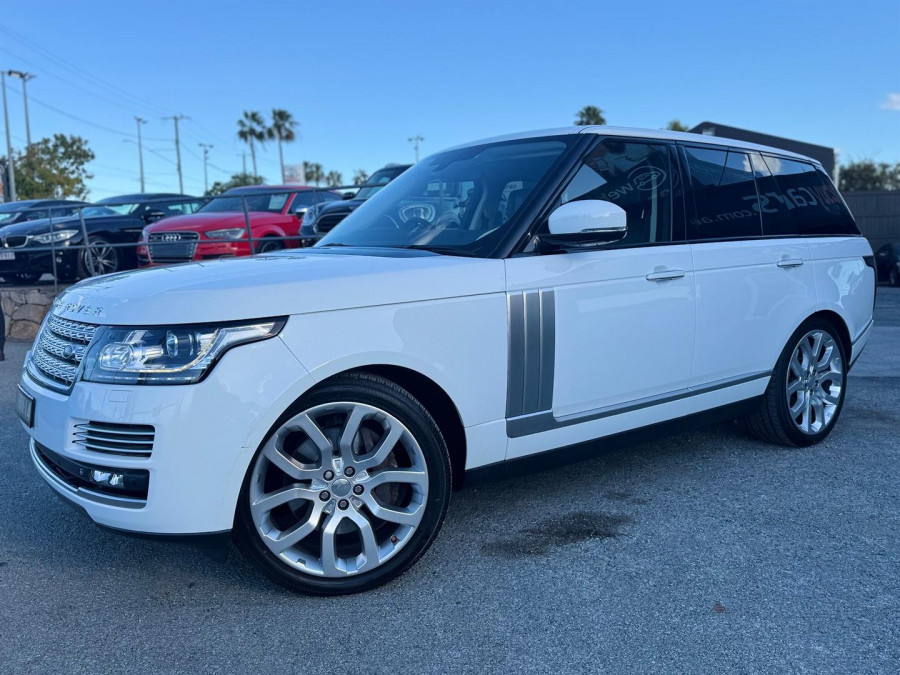 2014 MY14.5 Land Rover Range Rover L405 SDV8 Vogue SE SUV Image 1