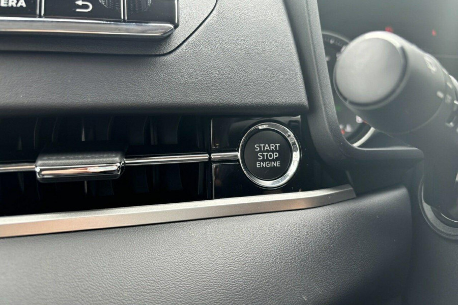 2024 Mitsubishi Outlander ZM ES SUV Image 25