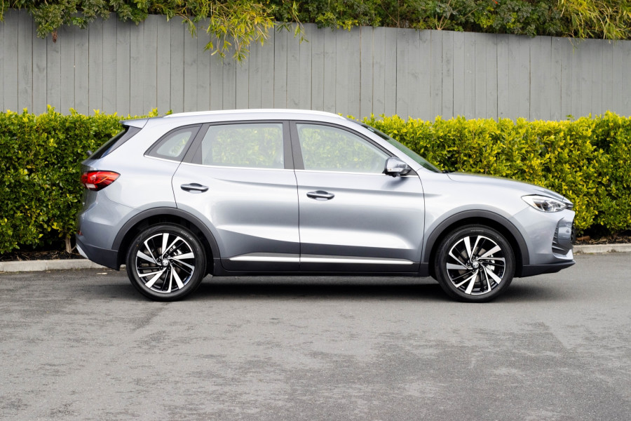 2026 MY25 MG ZS ZS32 Essence Hybrid+ SUV Image 2
