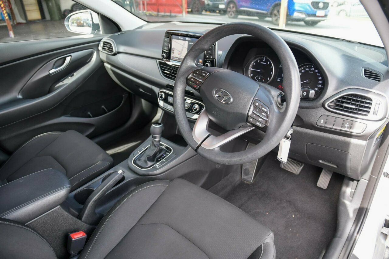 2017 MY18 Hyundai i30 PD MY18 Active Hatchback Image 7
