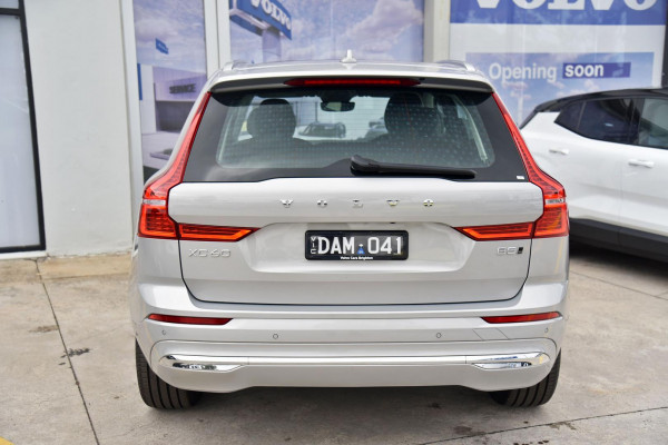 2023 Volvo XC60  Ultimate B5 Bright SUV Image 6