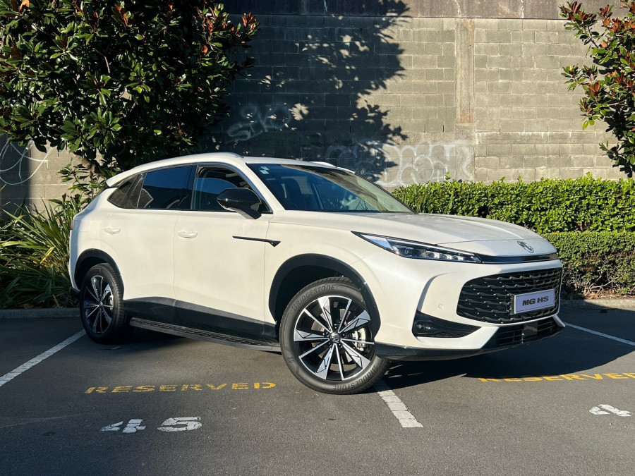 2026 MG HS Plug-in Hybrid Essence SUV Image 1