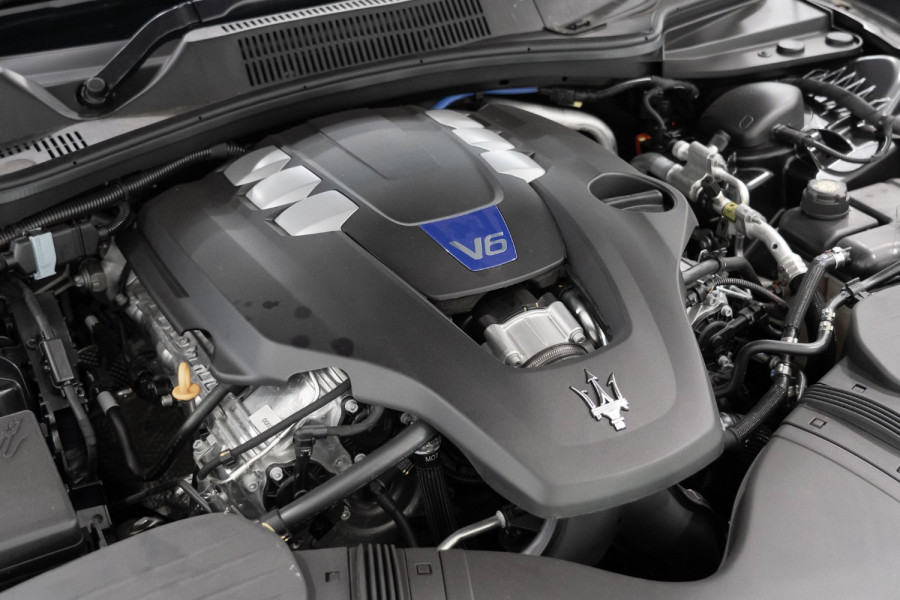 2022 Maserati Ghibli   Mod S 3.0P 430HP V6 8spd Auto RWD Sedan