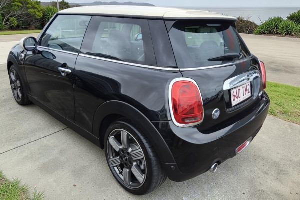 2019 MINI Cooper F56 LCI Turbo Hatch Image 3