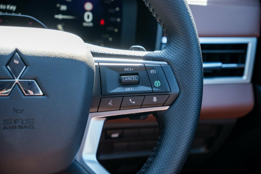 2025 Mitsubishi Outlander ZM Exceed Tourer SUV Image 13